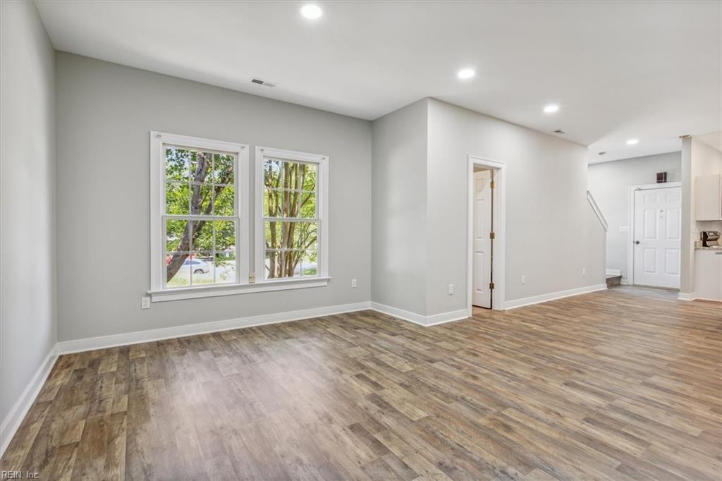 100 Susan DR