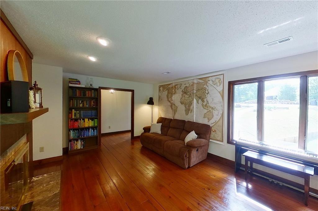 104 Glenwood DR