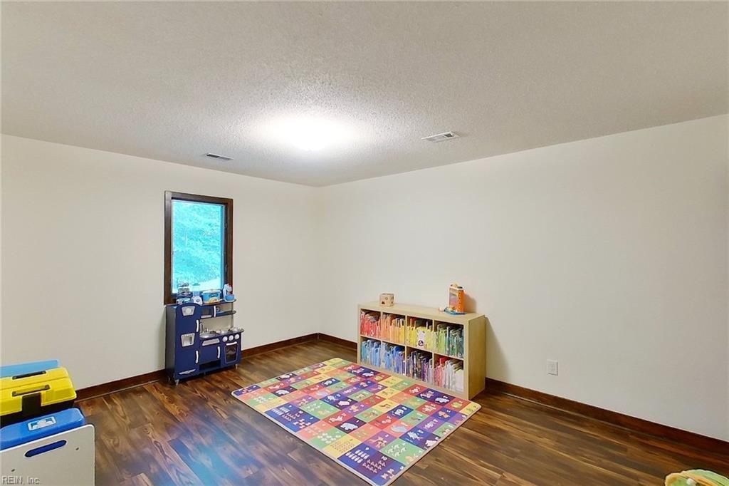 104 Glenwood DR
