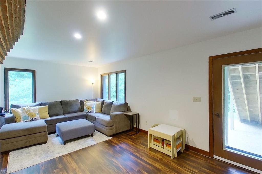 104 Glenwood DR
