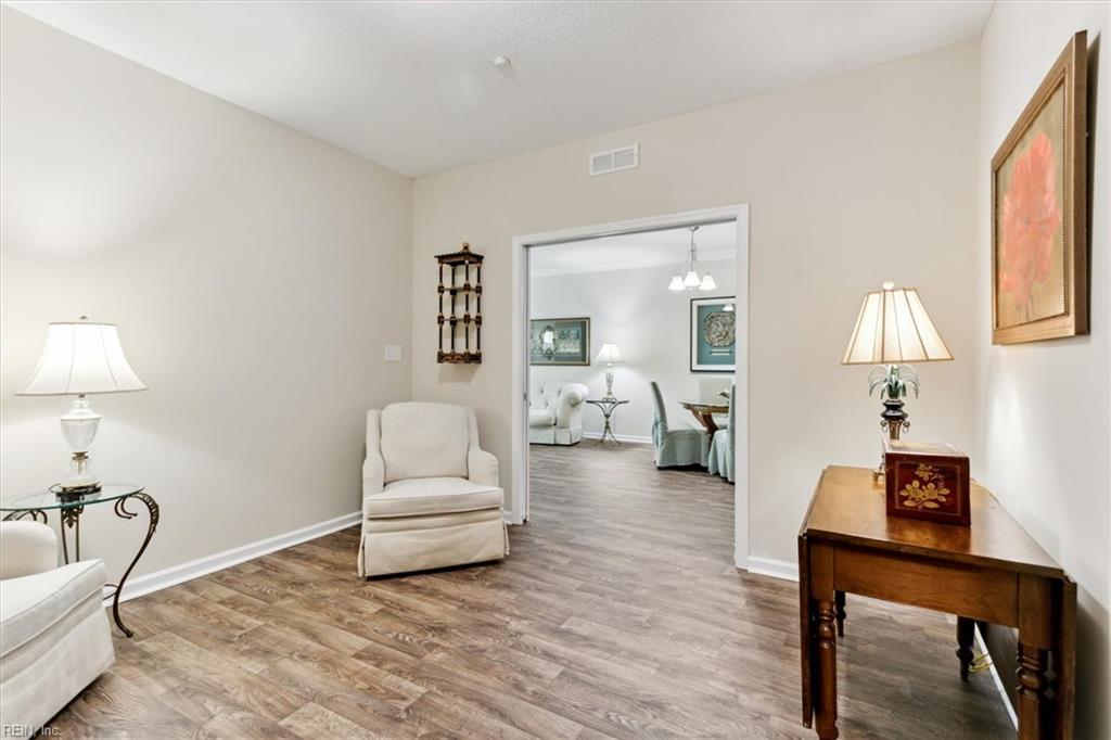 802 Promenade LN