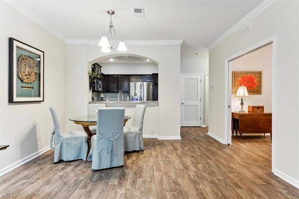 802 Promenade LN