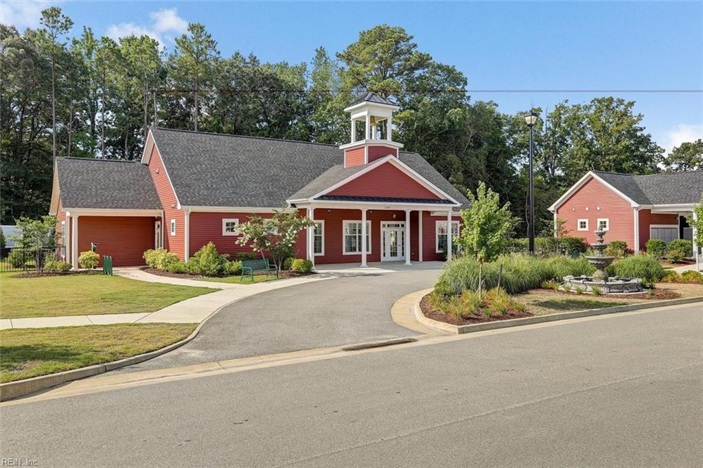 802 Promenade LN