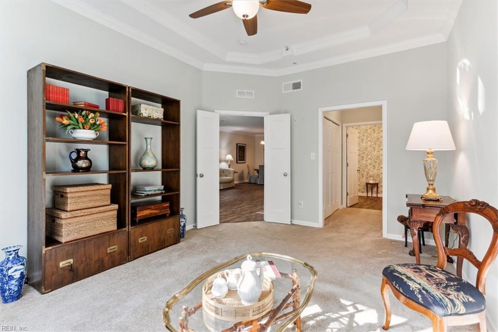 802 Promenade LN