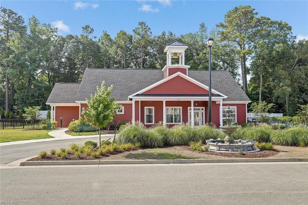 802 Promenade LN
