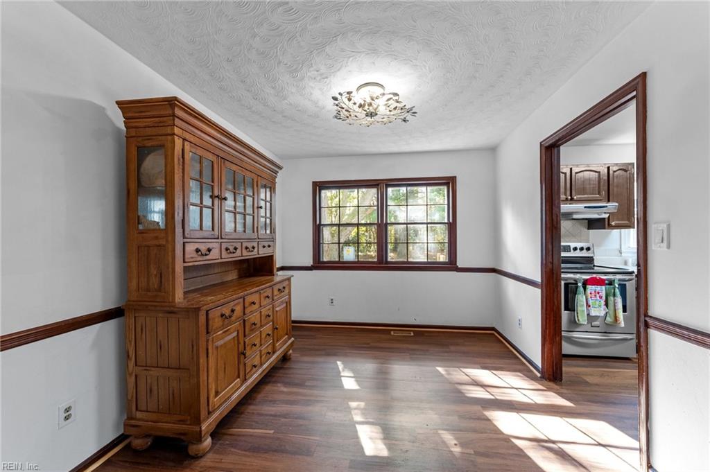 17 Carriage Hill DR