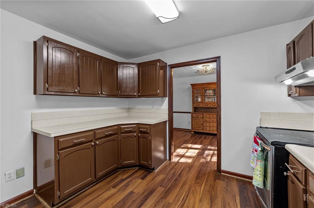 17 Carriage Hill DR
