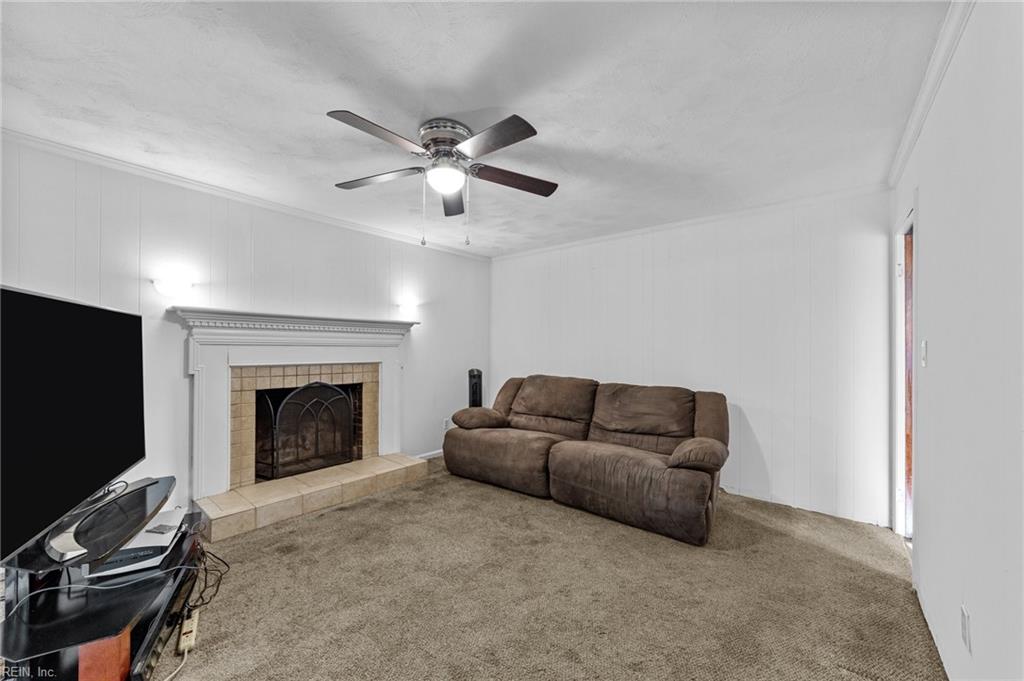 17 Carriage Hill DR