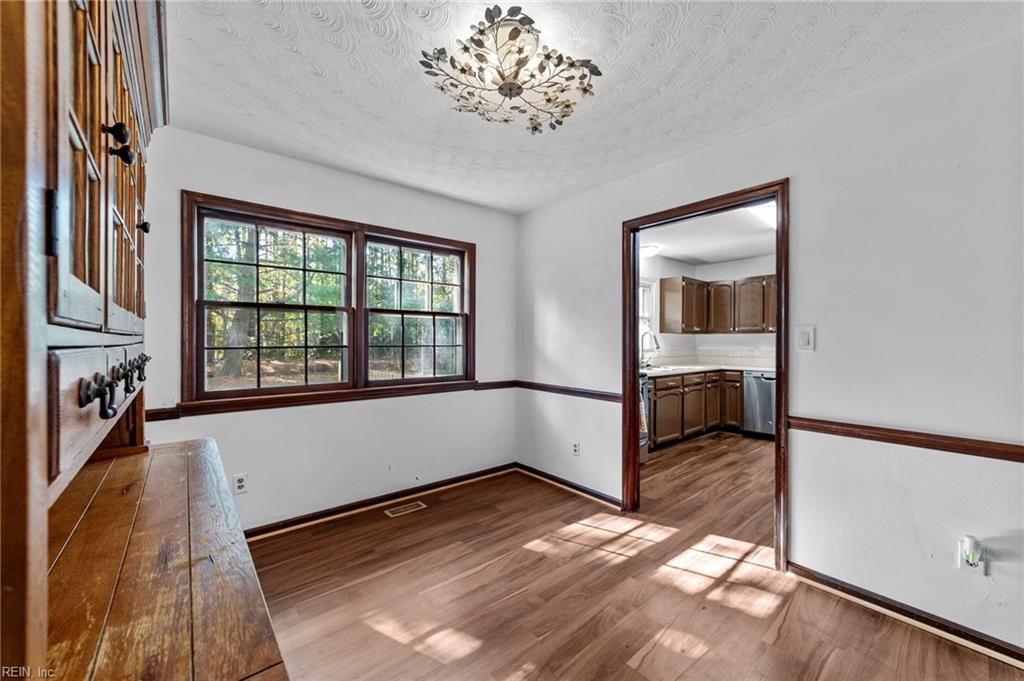 17 Carriage Hill DR
