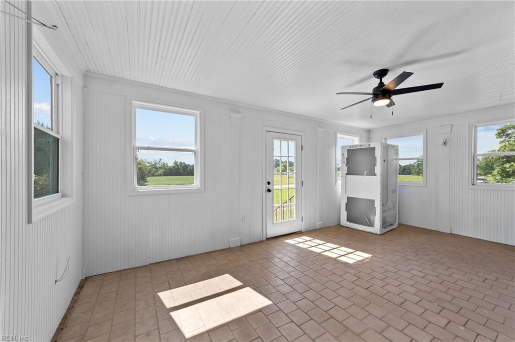 2366 Carsley RD