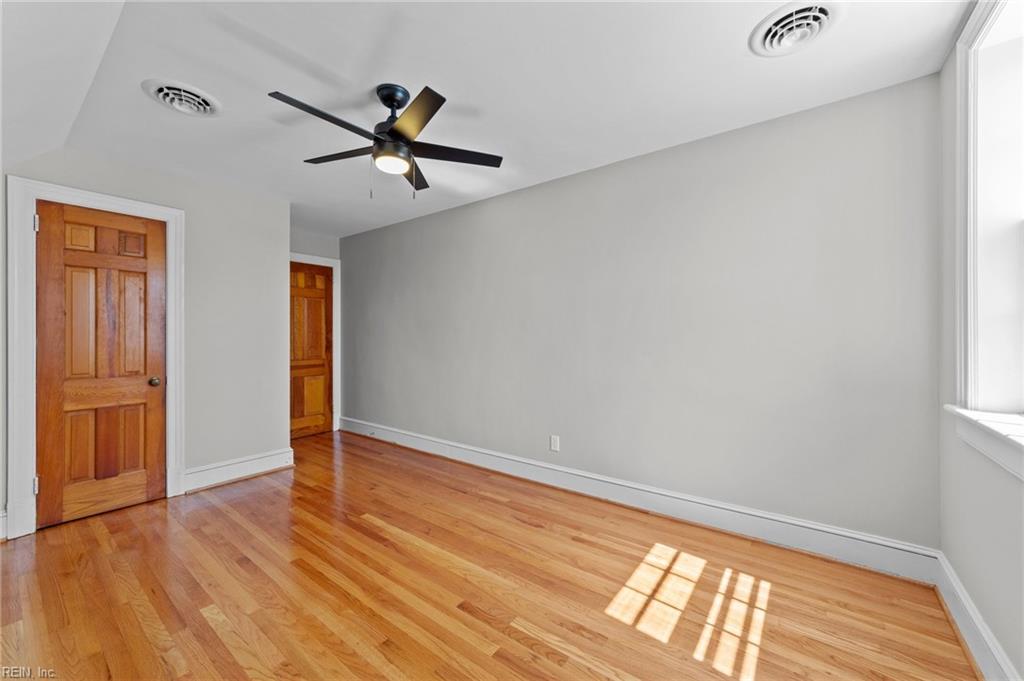 2366 Carsley RD