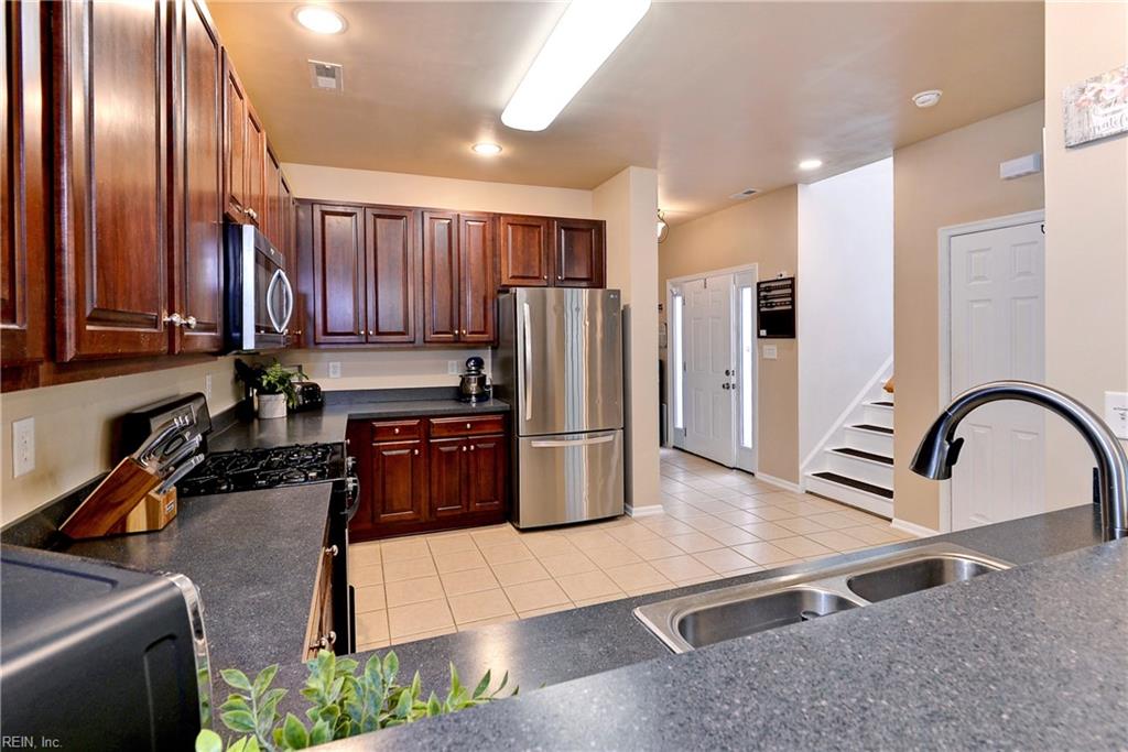 4412 Eaglebrook DR
