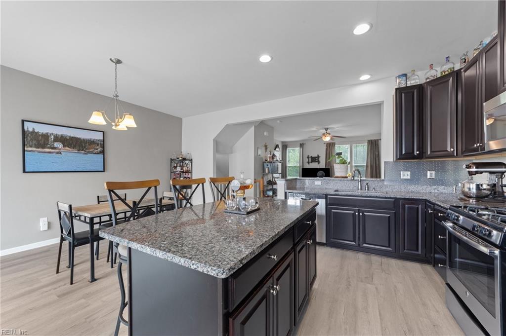 4014 Luminary DR