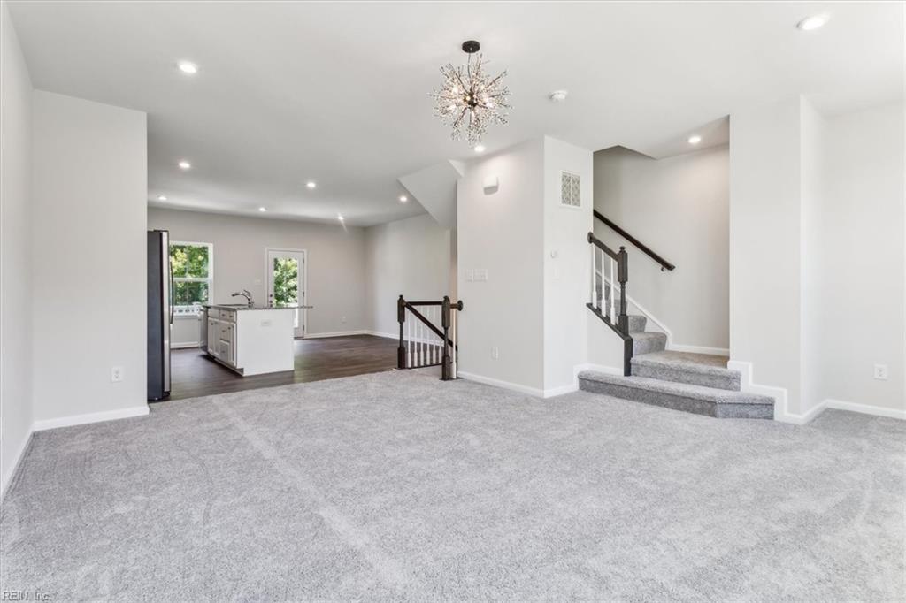 7509 Luminary DR