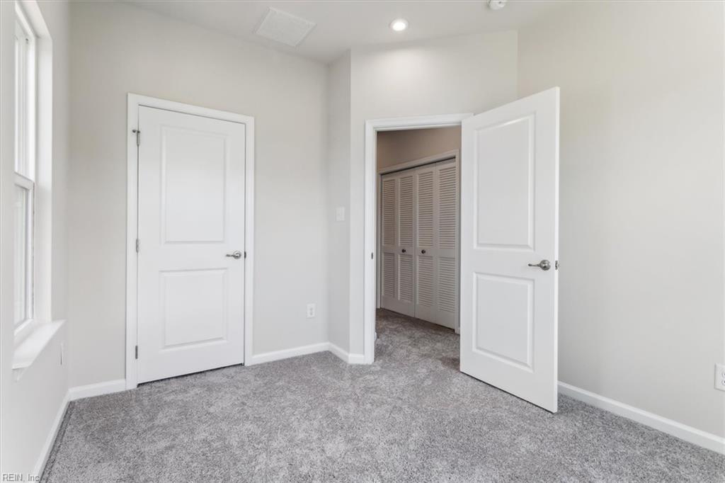 7509 Luminary DR