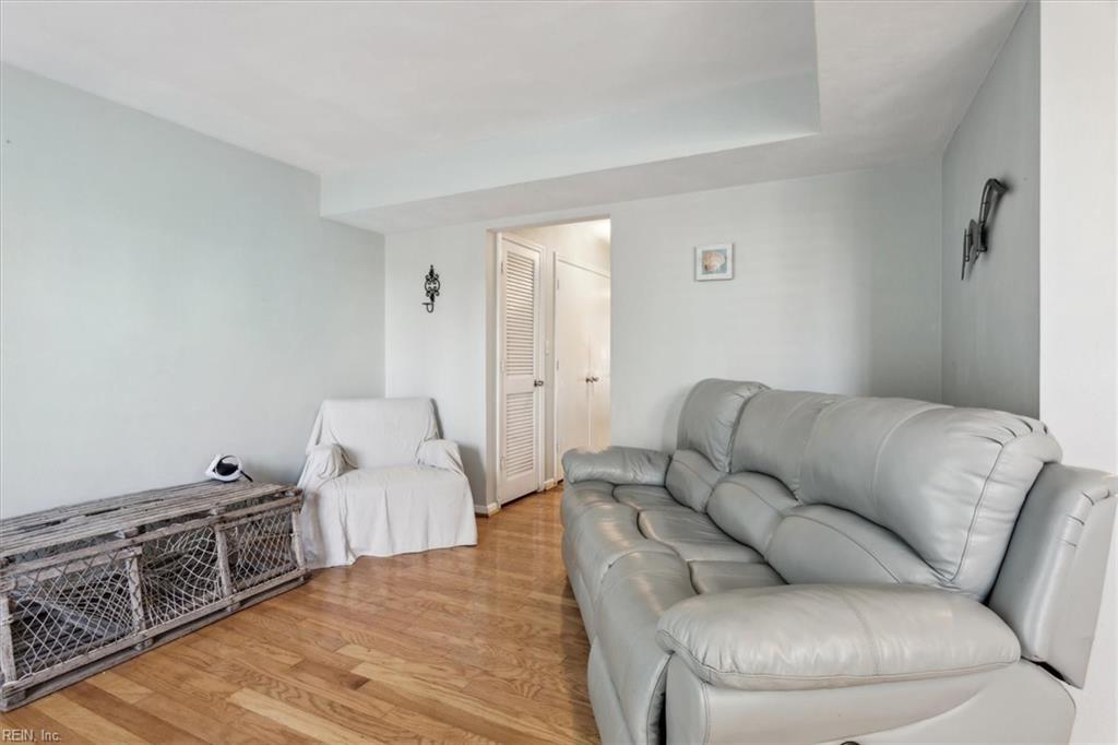410 9th ST