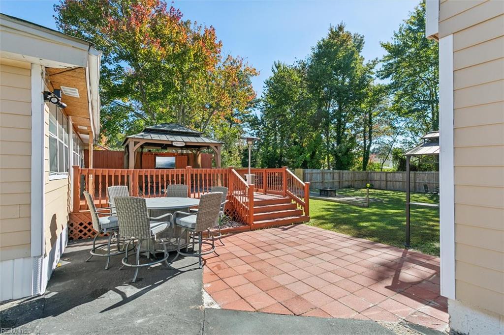 208 Woodhaven RD