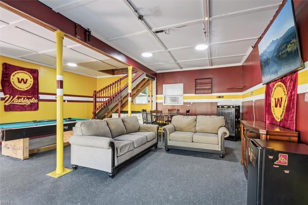 208 Woodhaven RD