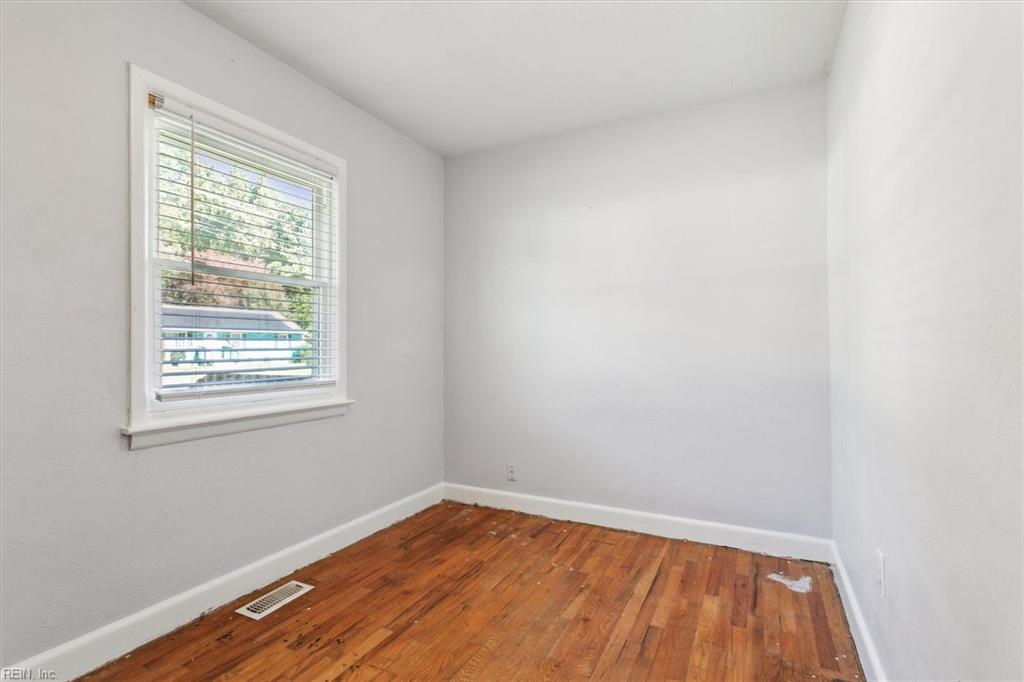 208 Woodhaven RD