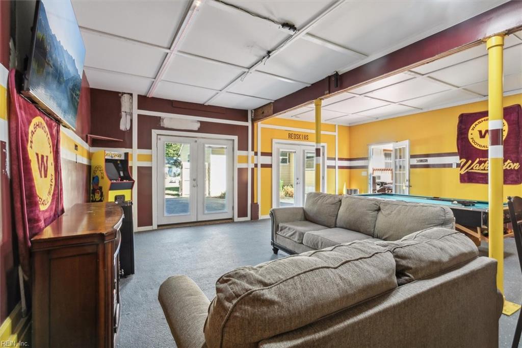 208 Woodhaven RD