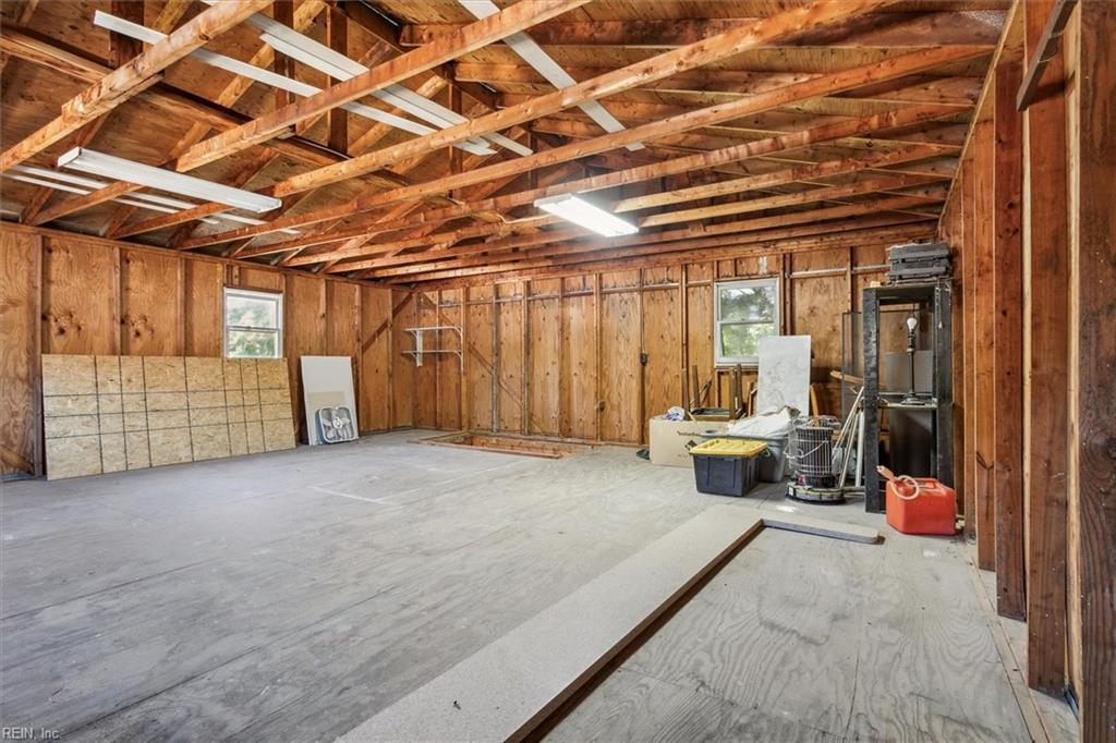 208 Woodhaven RD