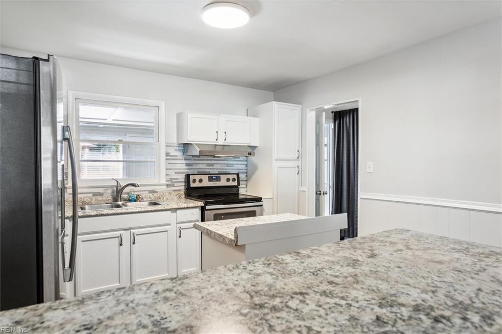 208 Woodhaven RD