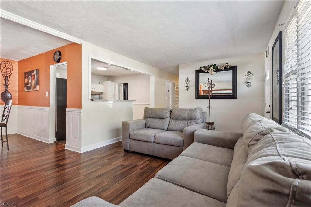 208 Woodhaven RD