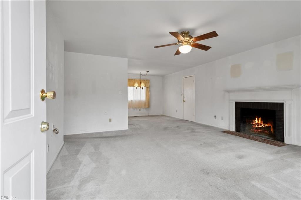 411 Eastwood DR