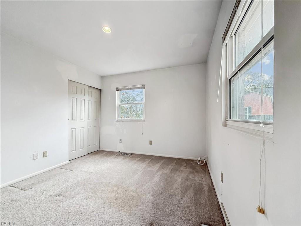 411 Eastwood DR
