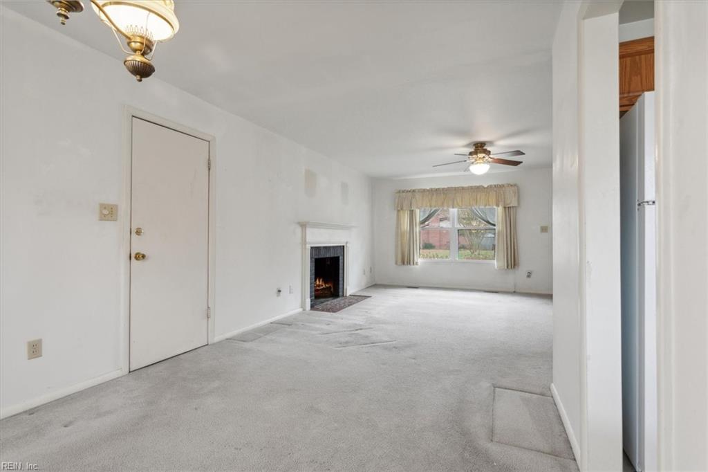 411 Eastwood DR
