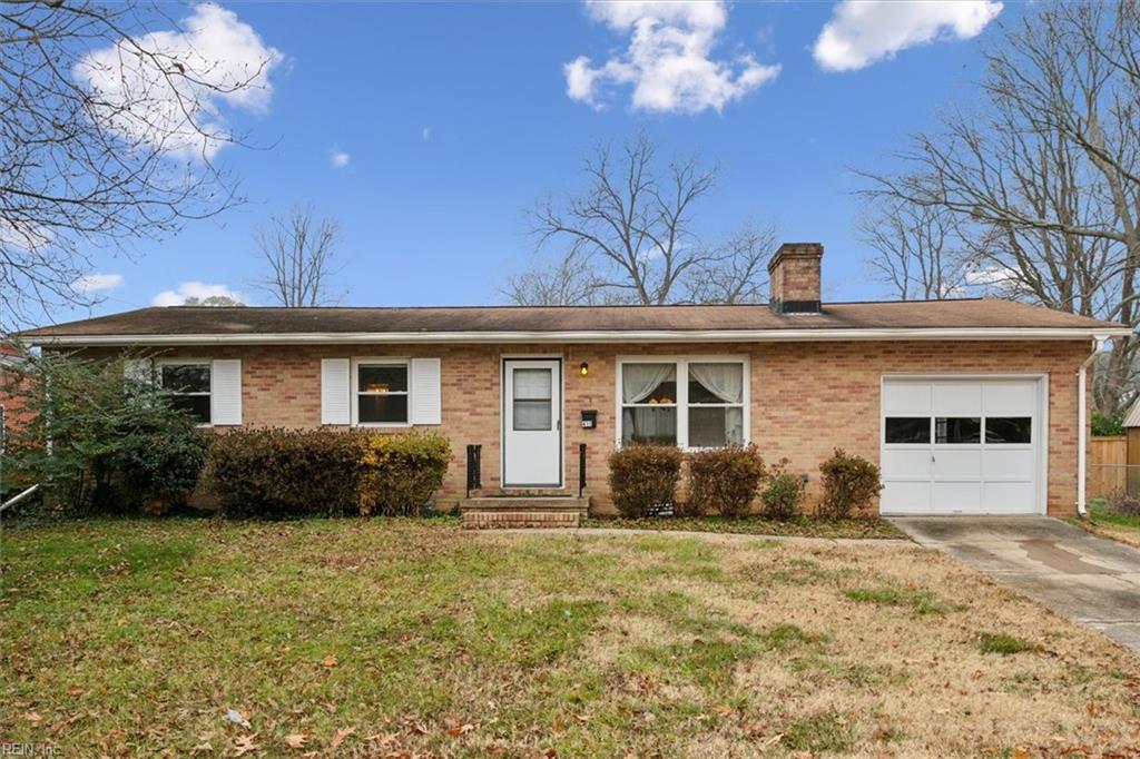 411 Eastwood DR