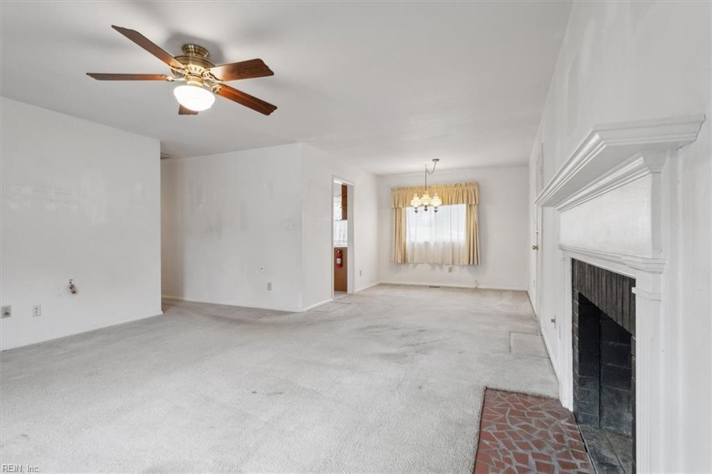 411 Eastwood DR