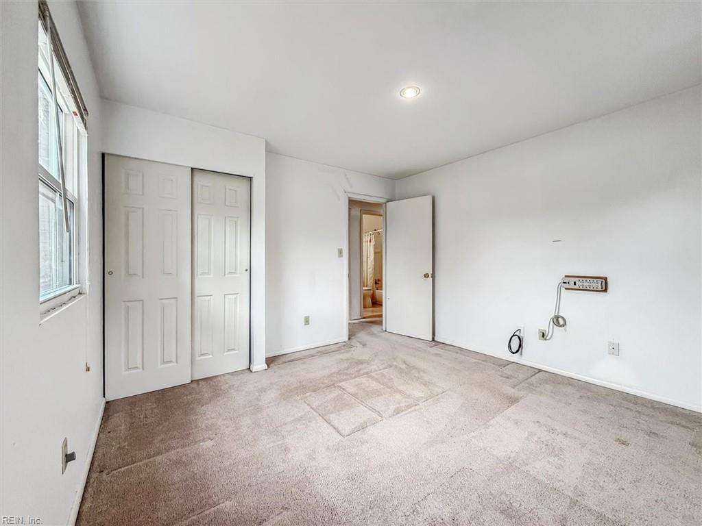 411 Eastwood DR