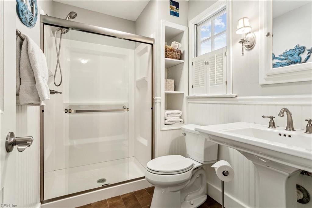 203 Woodbine DR