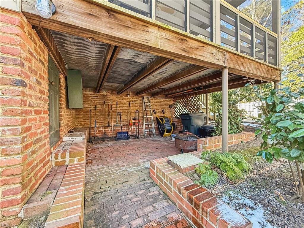 203 Woodbine DR