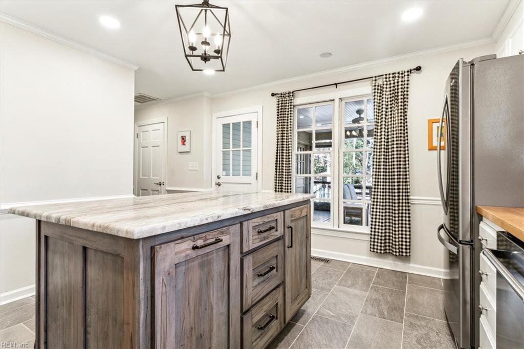203 Woodbine DR