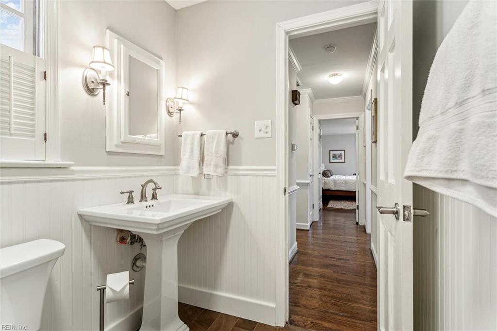 203 Woodbine DR