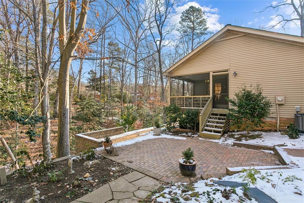 203 Woodbine DR