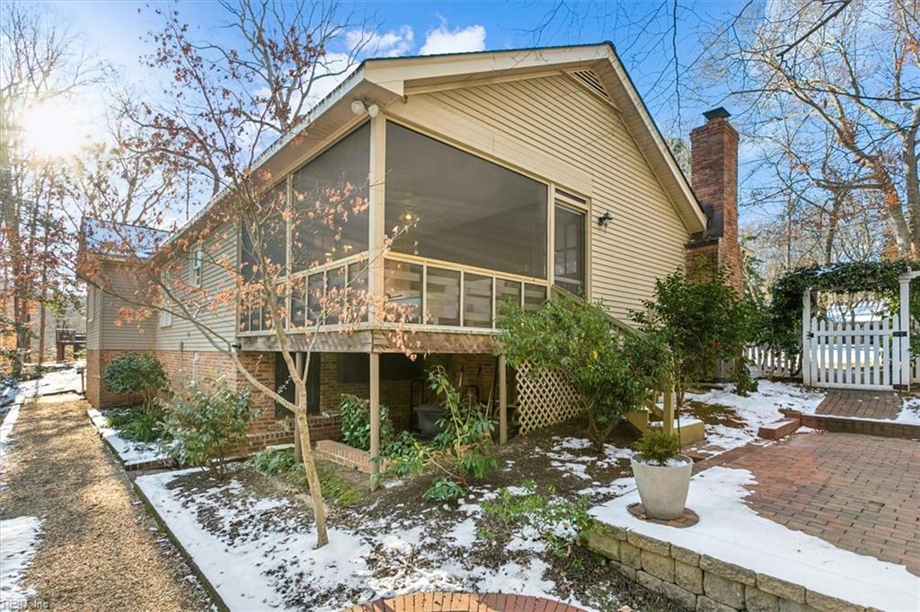 203 Woodbine DR