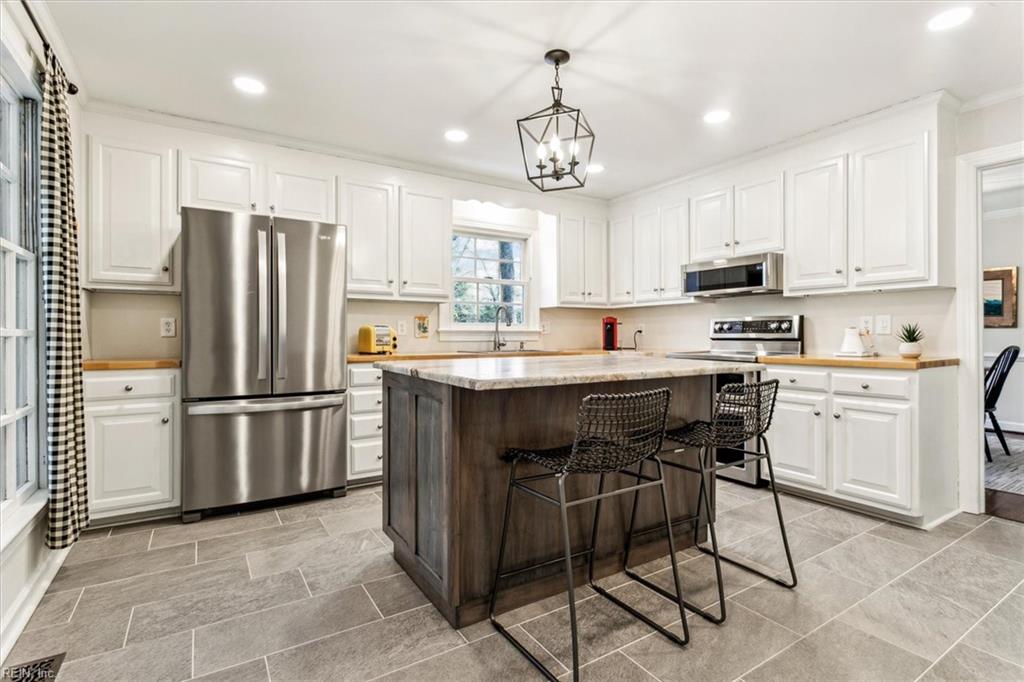 203 Woodbine DR