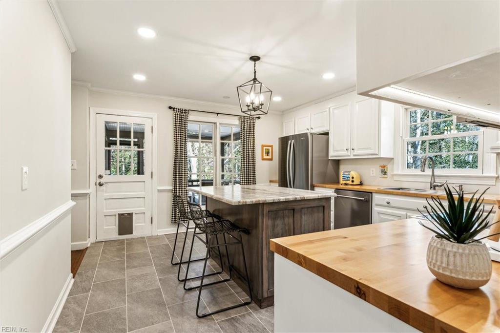 203 Woodbine DR