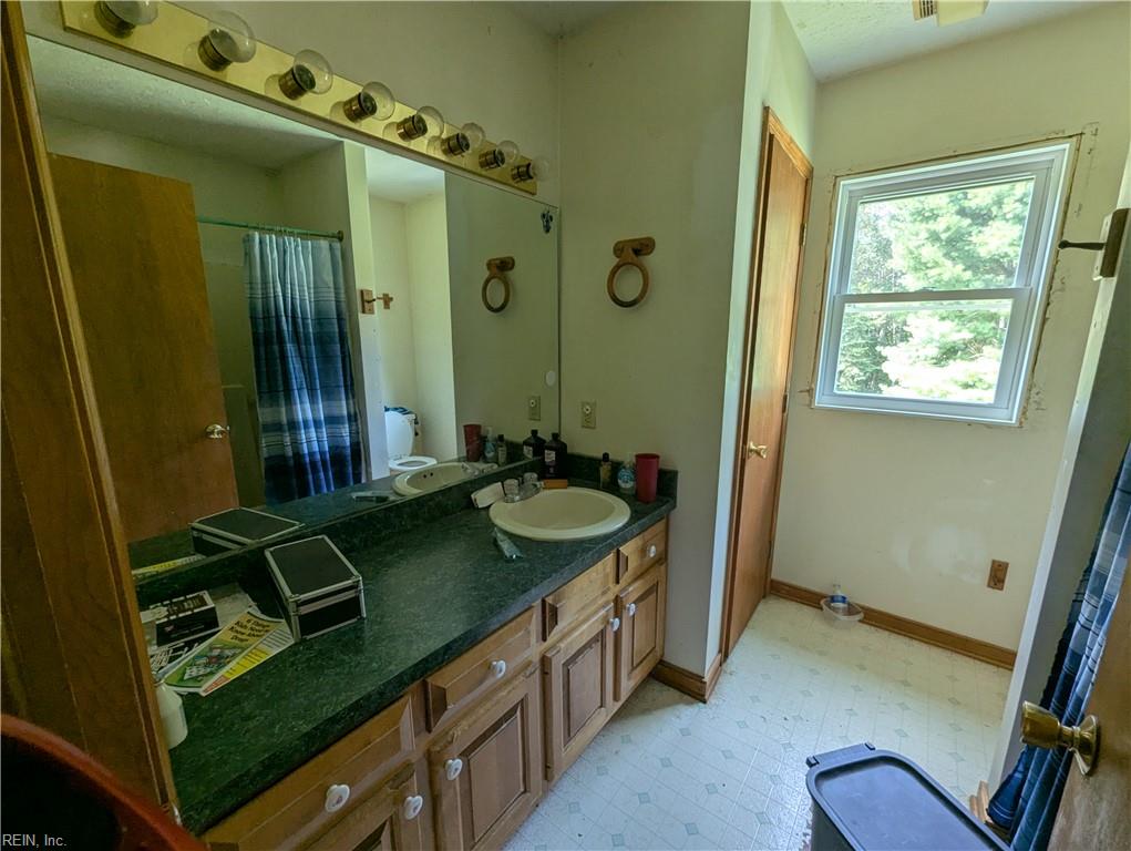 367 Sandy Point RD