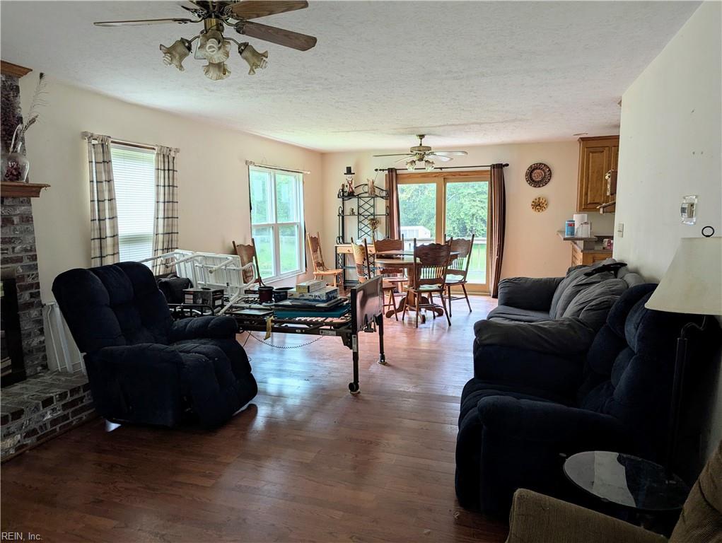 367 Sandy Point RD