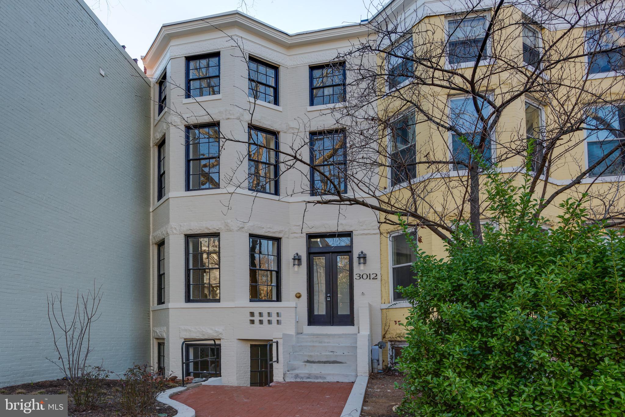 3012 Q St NW