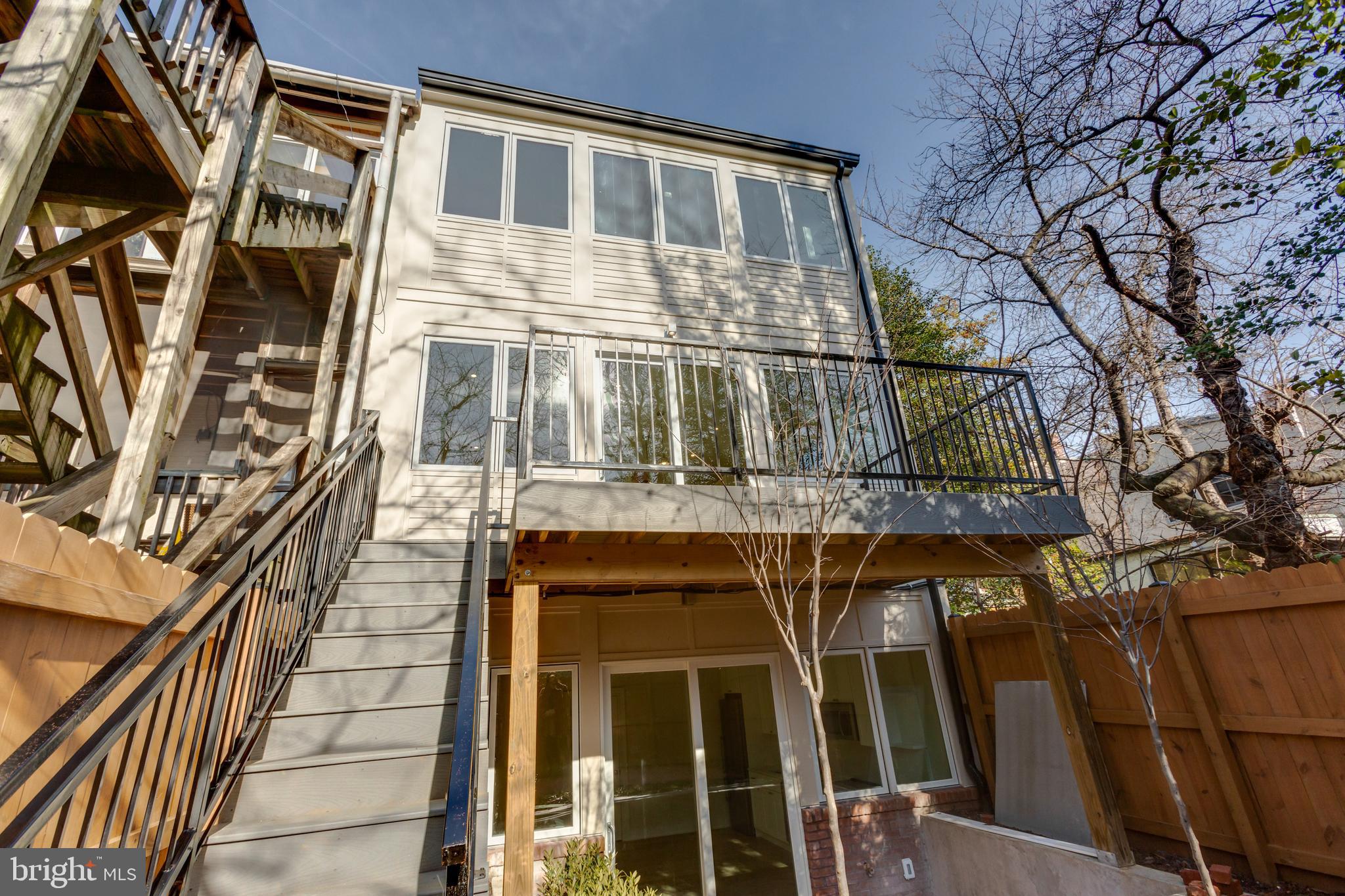 3012 Q St NW