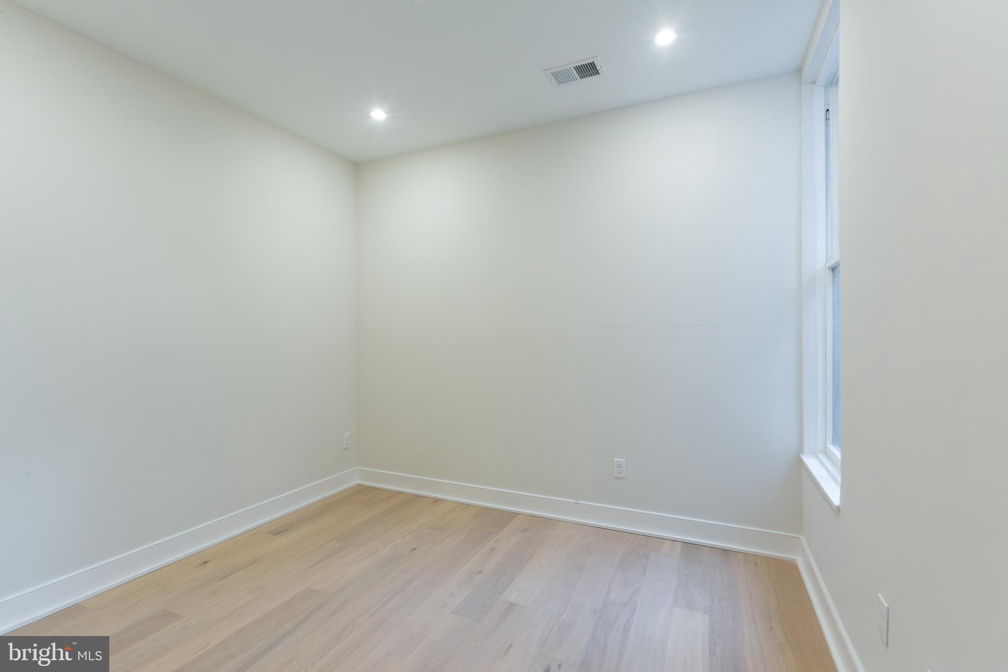 3012 Q St NW