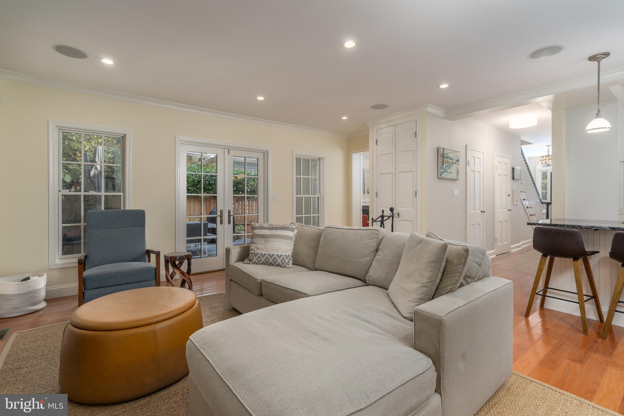 49 Observatory Cir NW