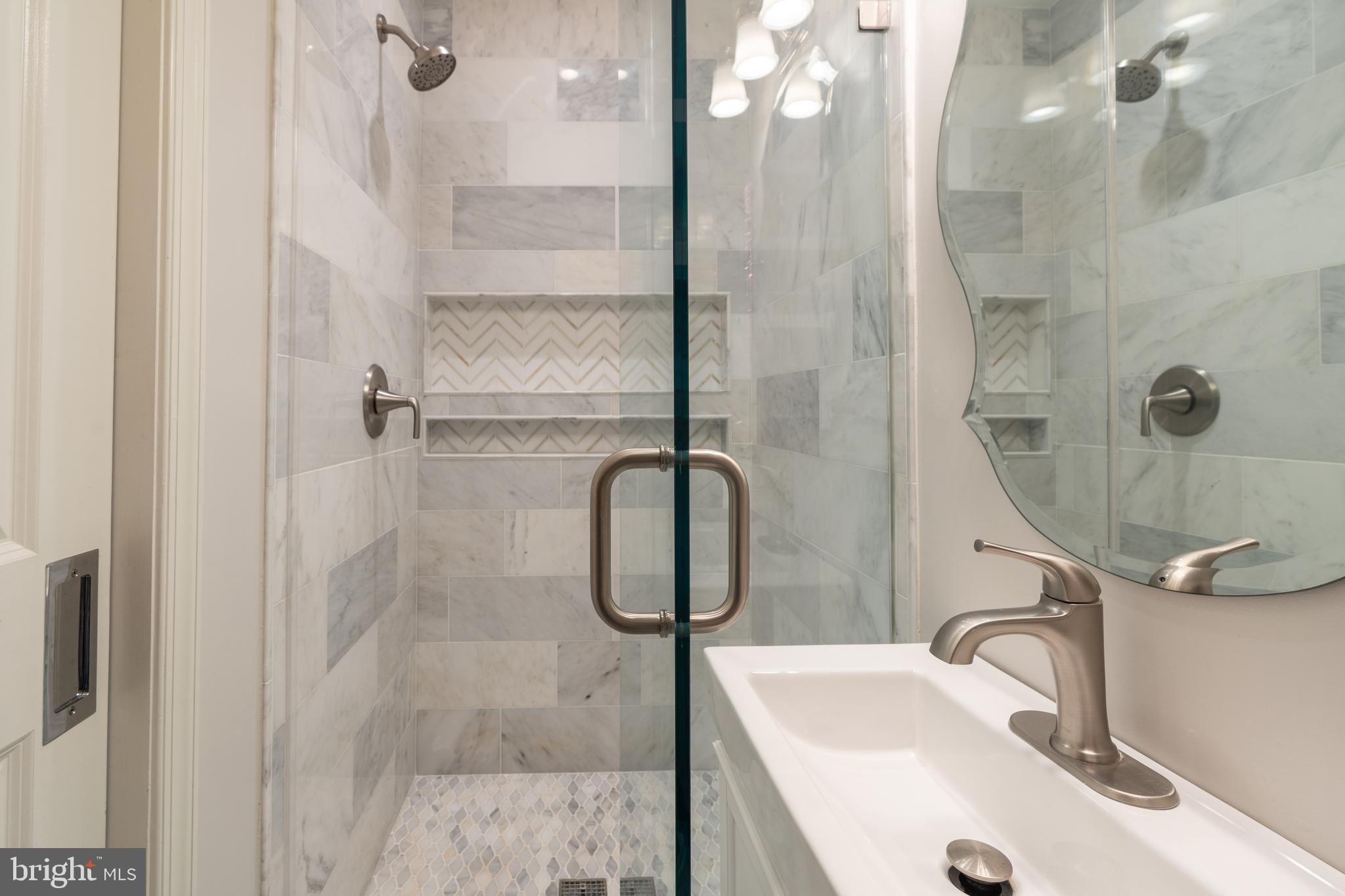 49 Observatory Cir NW