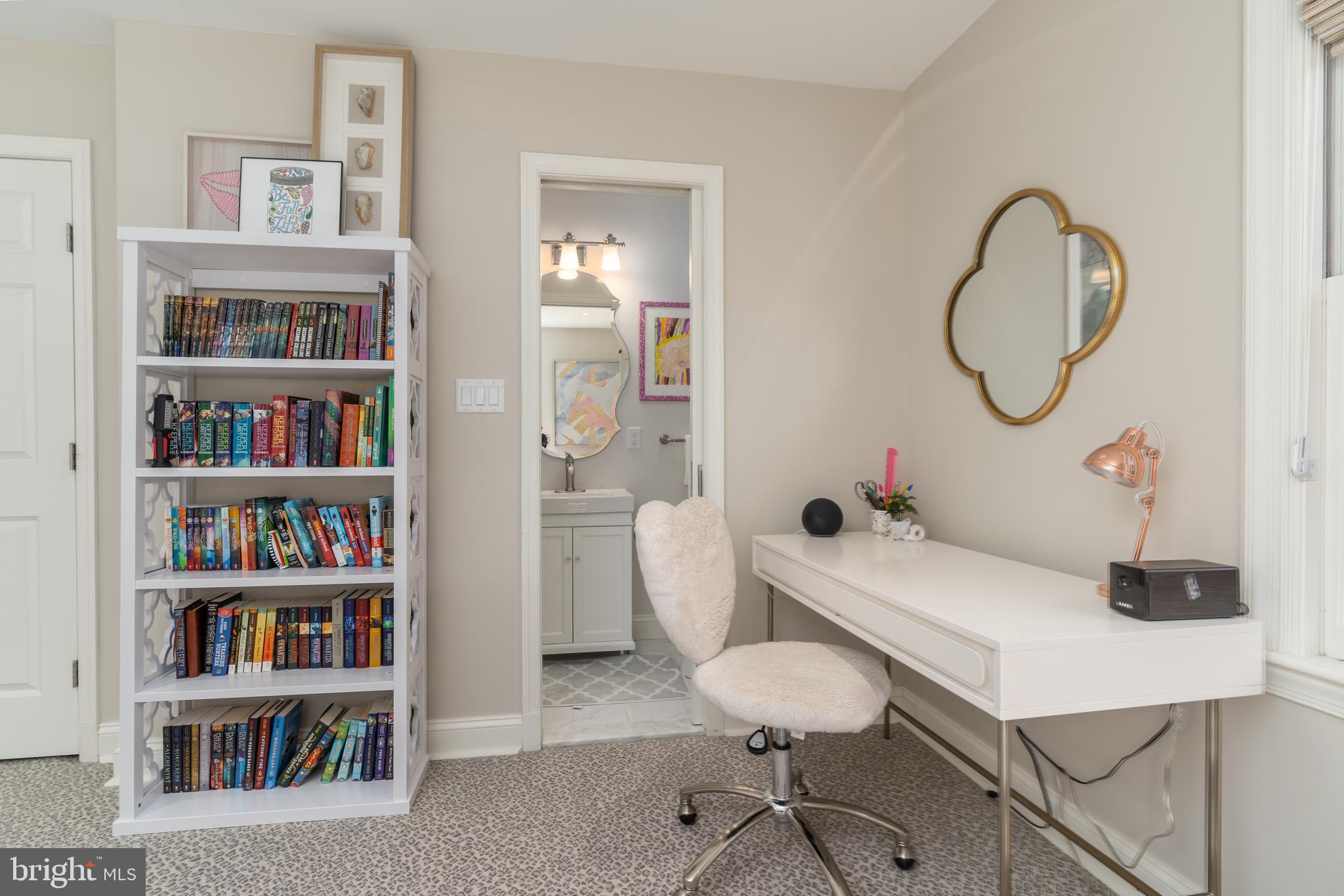 49 Observatory Cir NW