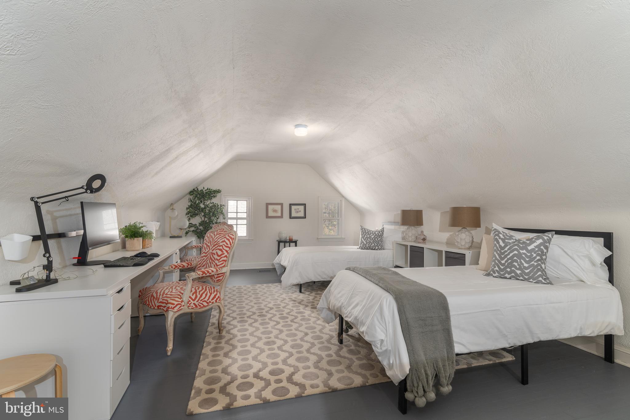 49 Observatory Cir NW